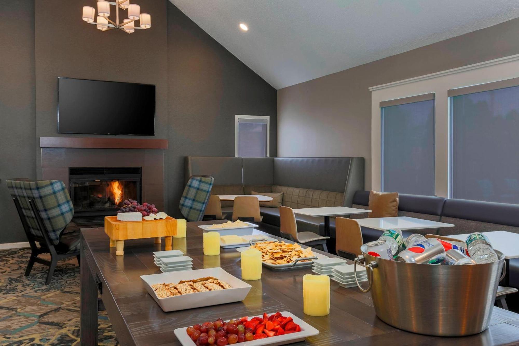 Residence Inn Boston North Shore/Данверс Екстер'єр фото