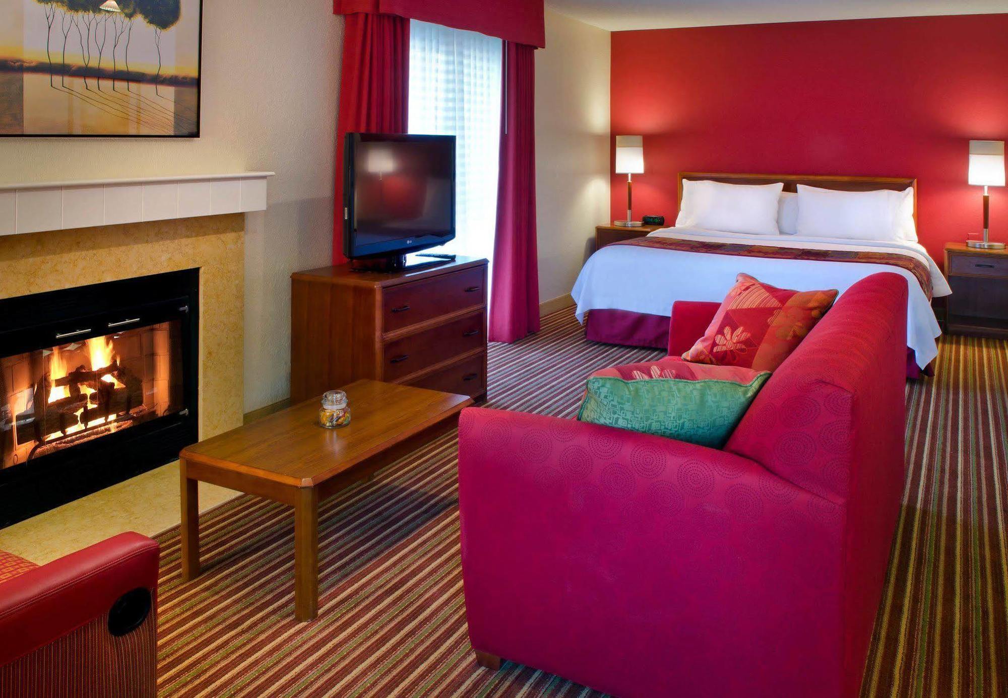 Residence Inn Boston North Shore/Данверс Екстер'єр фото